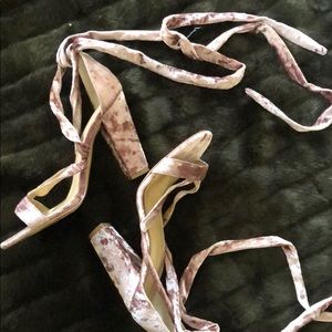 Express Shoes - Tie up velvet shoes Express Shoes - Tie up velvet shoes